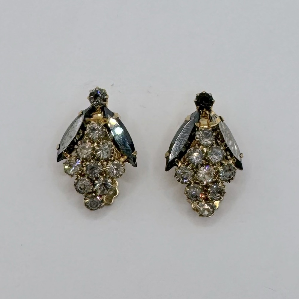 VINTAGE Crystal Clip-On Earrings - Picture 7 of 14